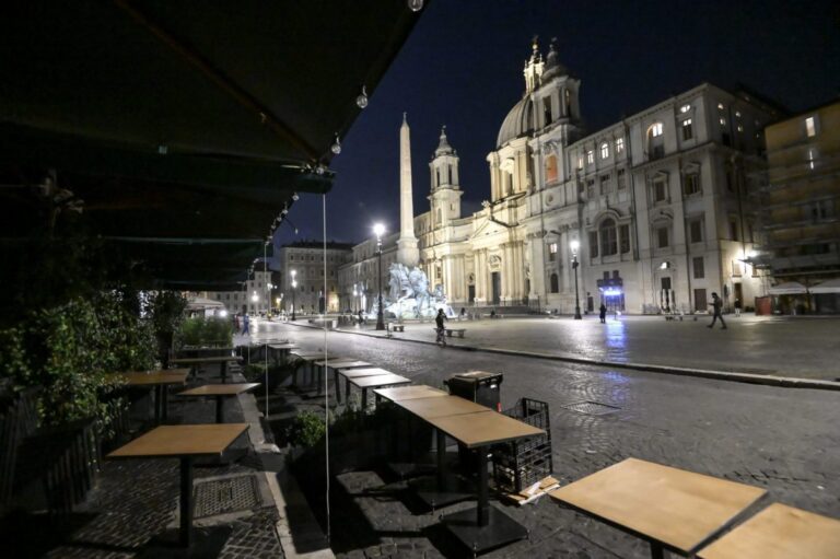Intesa in maggioranza, il Governo rivedrà il coprifuoco entro maggio