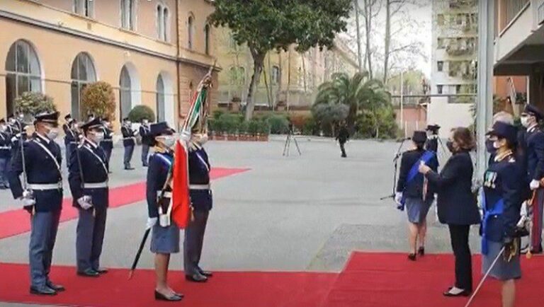 Polizia di Stato festeggia 169mo anniversario con Medaglia d’oro merito civile