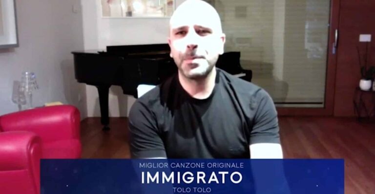 Checco Zalone vince il David di Donatello con ‘Immigrato’: “Se lo sapevo venivo”