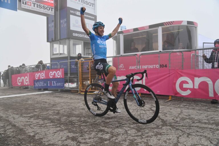 Giro d’Italia, Lorenzo Fortunato vince la tappa dello Zoncolan