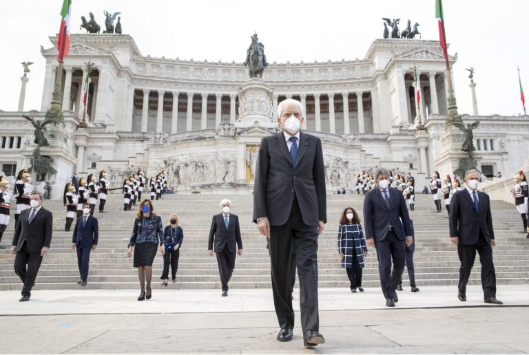Festa della Repubblica, Mattarella: “Col voto intrapreso un percorso di democrazia mai interrotto”