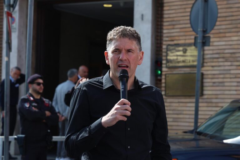 Sanità, Giuliano (UGL): “Abolire vincolo esclusività scelta non più rimandabile. Pieno sostegno alla petizione della Fno Tsrm e Pstrp”
