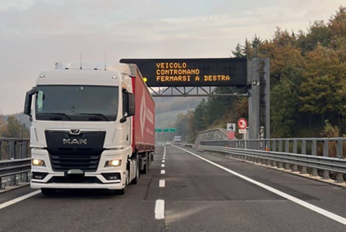 tir-contromano_foto-polizia