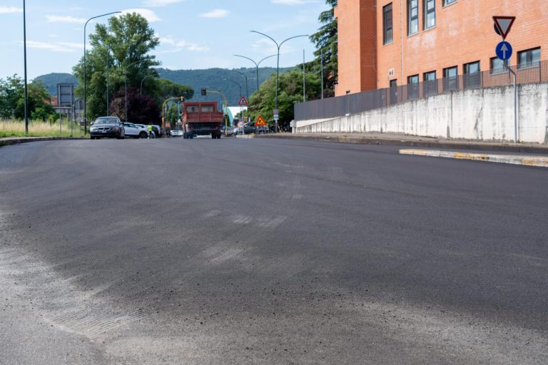 Viabilità, completato il rinnovo dell’asse stradale tra la rotatoria di via Chiesa Nuova-via Molino della Salce e l’ingresso della Salaria