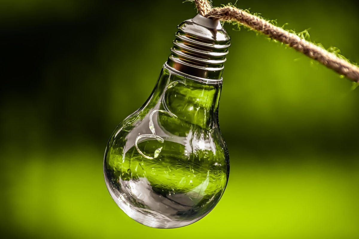 lightbulb-gdbd7fcda7_1280-e1637931909954