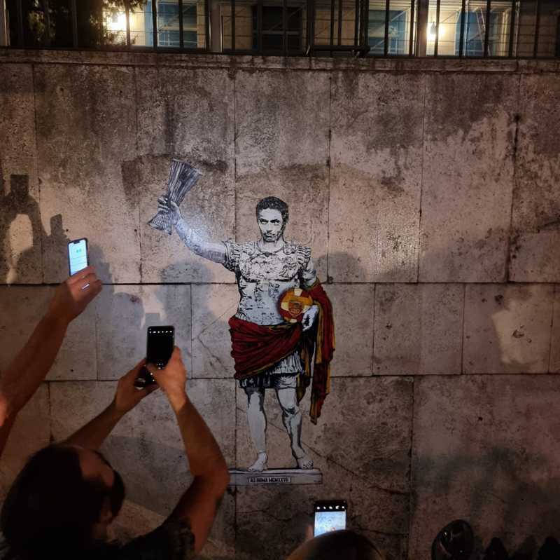 mourinho-roma-Conference-League-murale