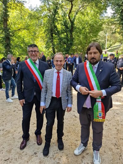 da sx il Sindaco De Meis, il commissario Foppoli ed il Sindaco Petrini
