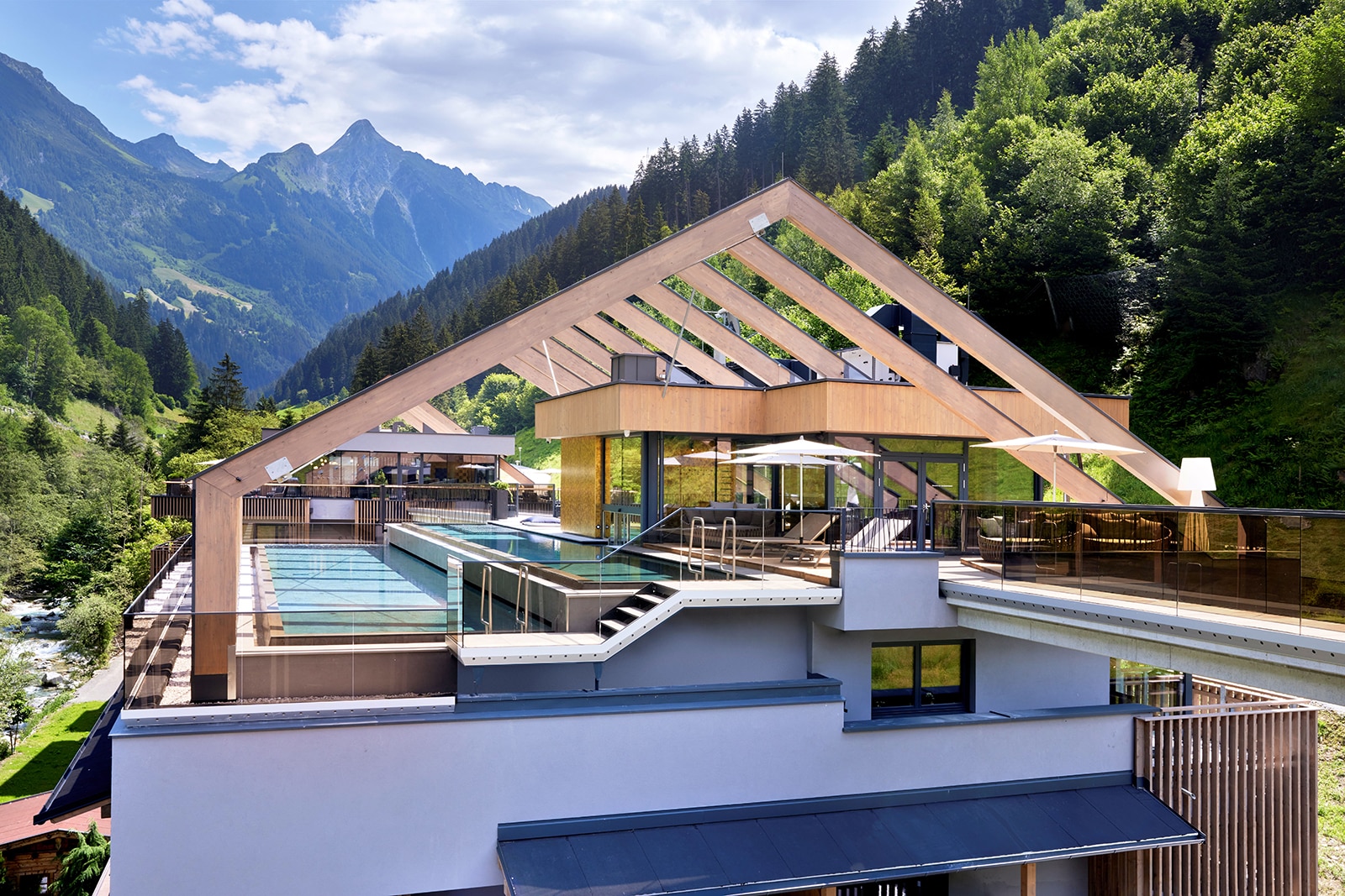 Austria-ZillergrundRock-Luxury-Mountain-Resort-10