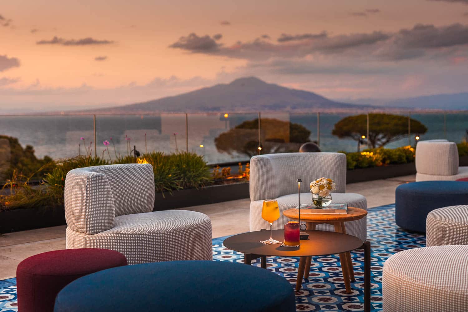 Lumi Sky Lounge 2