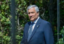 Colloquio telefonico Tajani – Araghchi: focus su accordo Iran-Oman su Hormuz e negoziati sul Libano