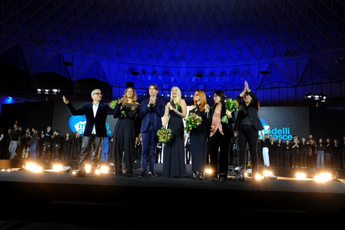 da sx Rossano Giuppa, Simona Quadarella, Alessandro Onorato, Eleonora Daniele, Noemi, Silvia Cento, Barbara Massucci
