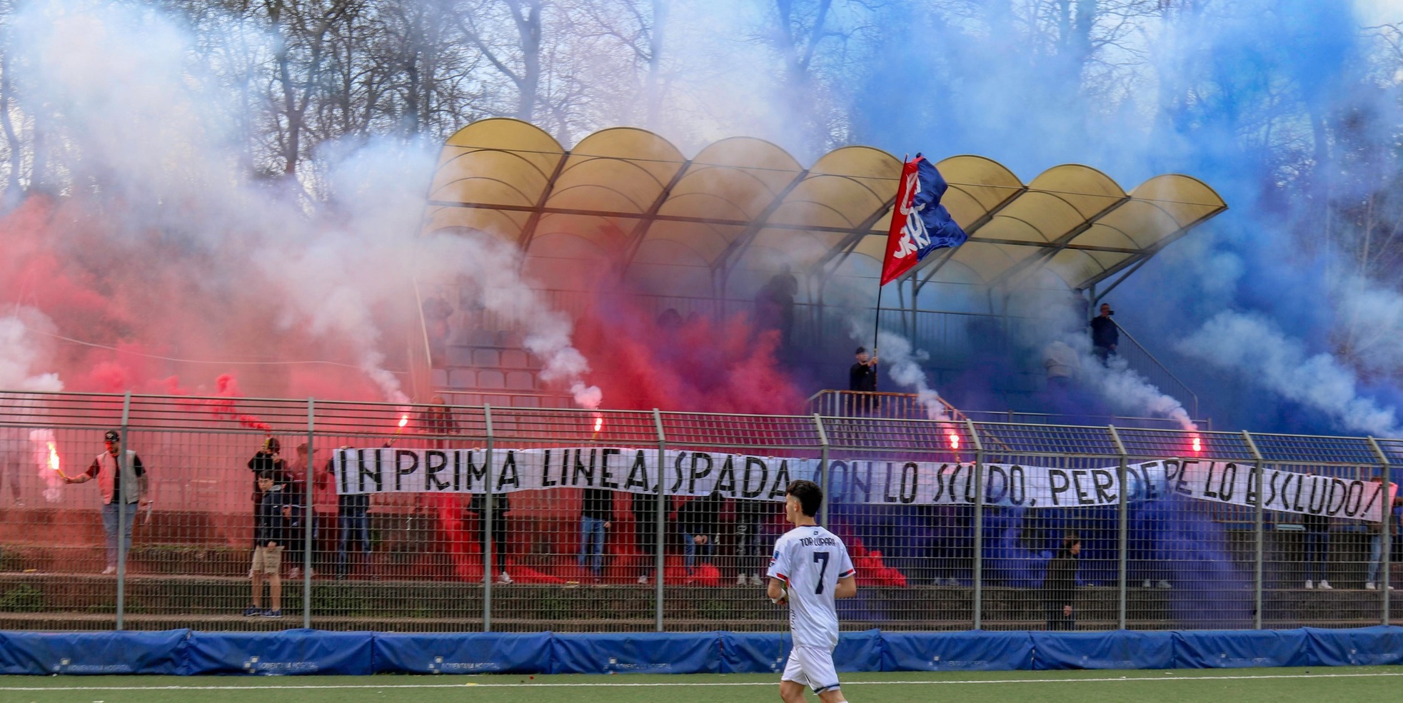 Tribuna stadio comunale domenico mammoliti
