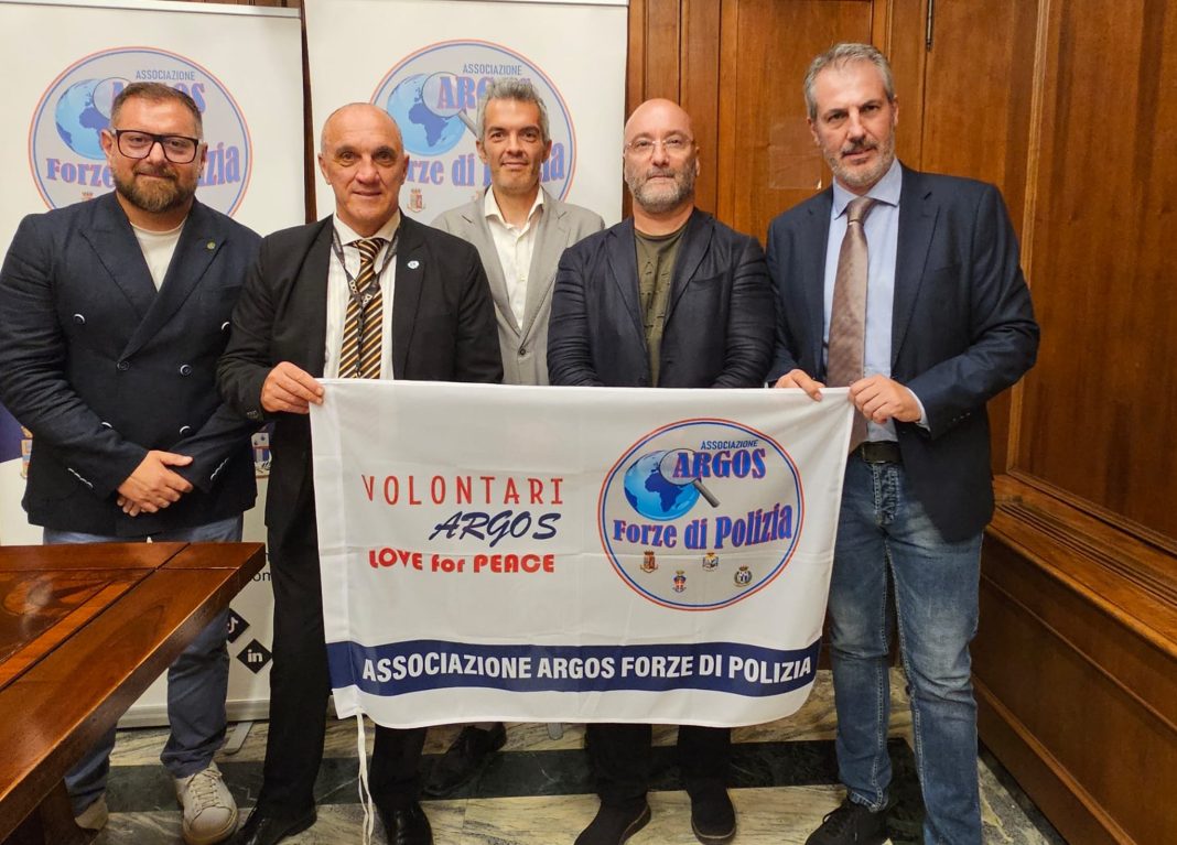 Roma – Argos Forze di Polizia prestigioso protocollo d’intesa con l’Osservatorio Bullismo e Disagio Giovanile Roma – Argos Forze di Polizia prestigioso protocollo d’intesa con l’Osservatorio Bullismo e Disagio Giovanile