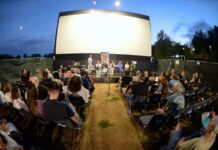 Roma. Cadenze Letterarie, il pubblico premia la serata Pubblico di Cadenze Letterarie al Parco Tevere Marconi a Roma