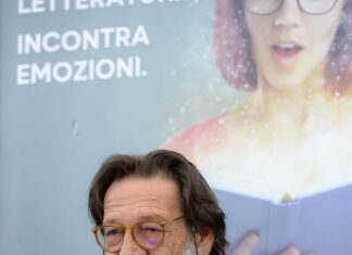 Roma. Fazio dona quattro opere, l’arte resta alle persone Salvatore Fazio a Cadenze Letterarie al Parco Tevere Marconi di Roma