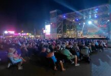 Ladispoli. Music Contest, per la vincitrice un brano inedito Ladispoli Music Contest 2026, pubblico e palco in piazza Roberto Rossellini