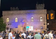 Rocca Priora. Miss Italia, una finale apre la strada a Roma Miss Italia a Rocca Priora in piazza Zanardelli davanti a Palazzo Savelli