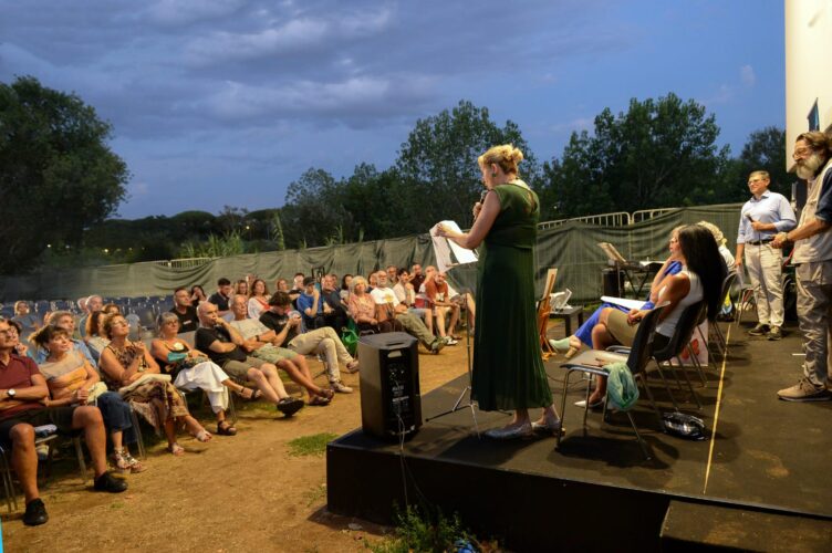 Roma. Cadenze Letterarie, il pubblico premia la serata 19 WhatsApp Image 2026 08 22 at 09.32.25 4