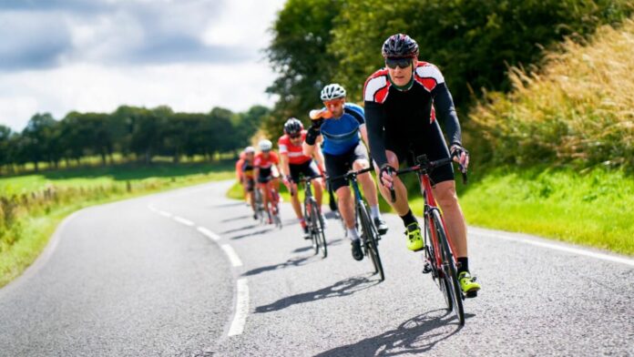 ciclisti-strada-1024x576