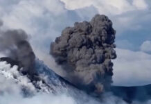 Etna senza pace, l’aeroporto di Catania limita i voli. Tragedia sul vulcano: morto un escursionista americano colpito da un fulmine